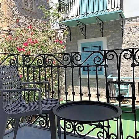 1830 Chateau Hotel Nauplia