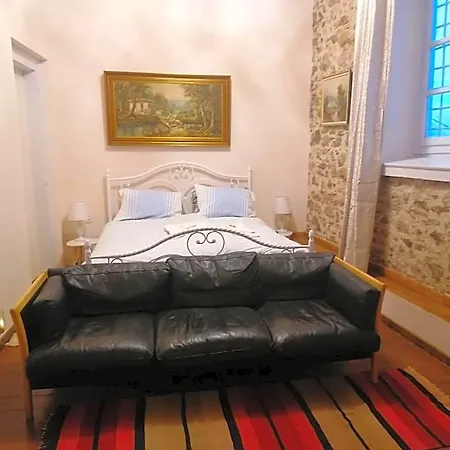 1830 Chateau